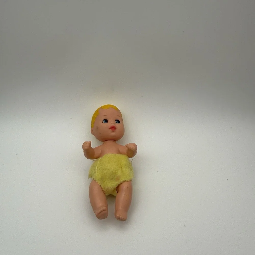 VTG Barbie Baby Doll Infant Yellow Diaper Krissy Boy Girl Babies Happy Blonde